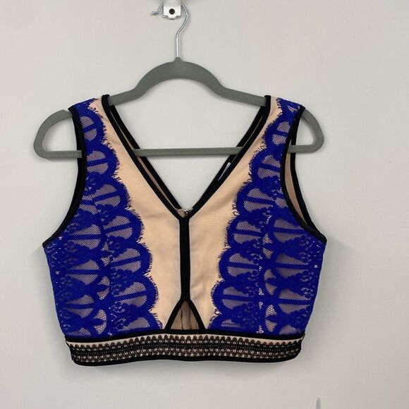 Endless rose top 🌸 - Picture 1 of 8